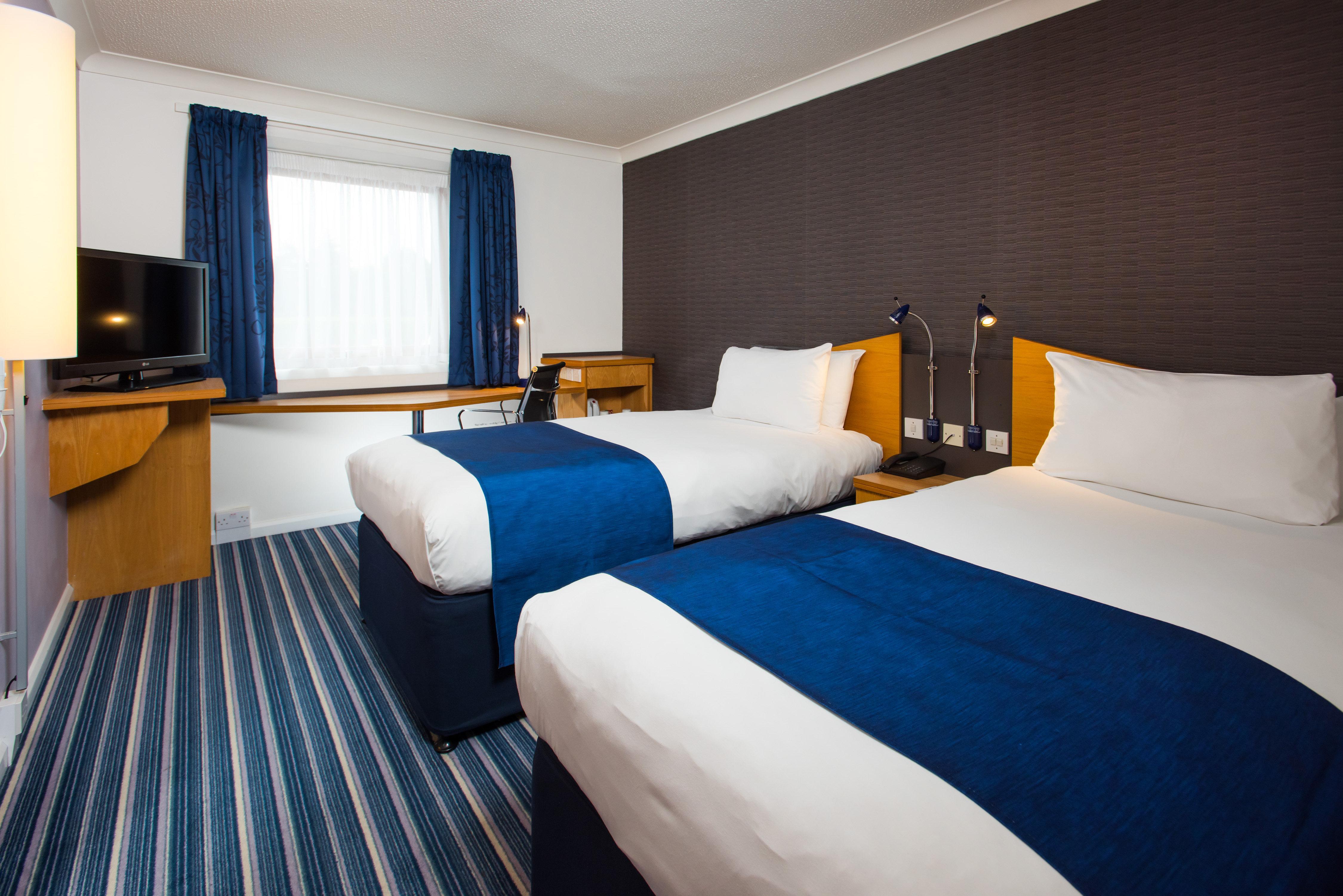 Holiday Inn Express Manchester East By Ihg Екстериор снимка