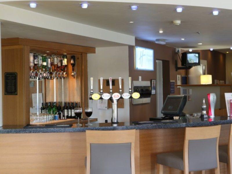 Holiday Inn Express Manchester East By Ihg Екстериор снимка
