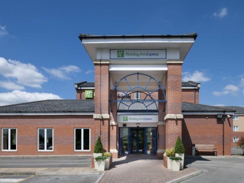 Holiday Inn Express Manchester East By Ihg Екстериор снимка