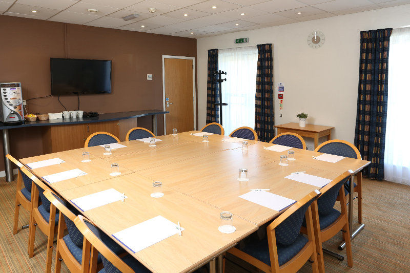 Holiday Inn Express Manchester East By Ihg Екстериор снимка