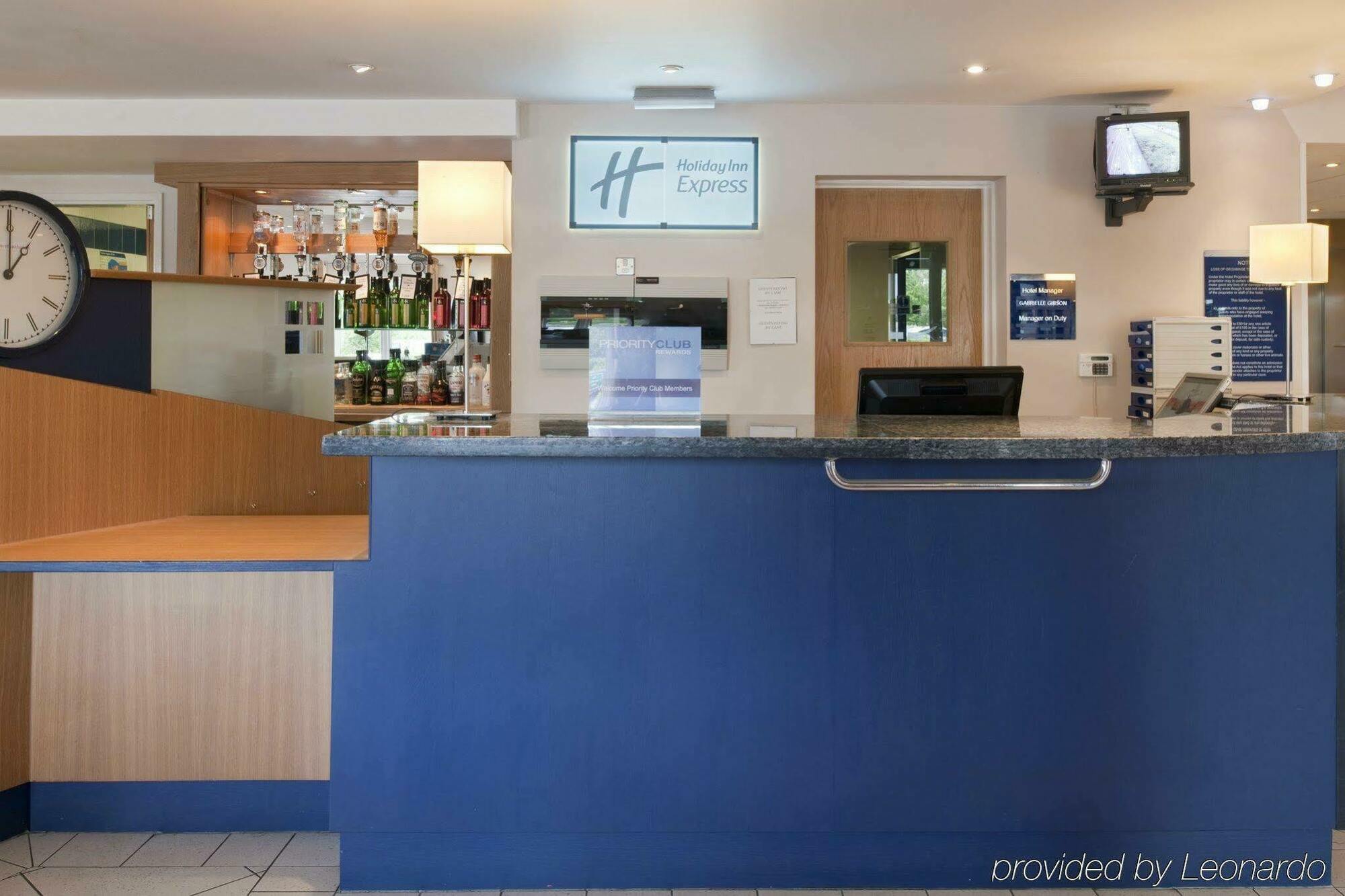 Holiday Inn Express Manchester East By Ihg Интериор снимка